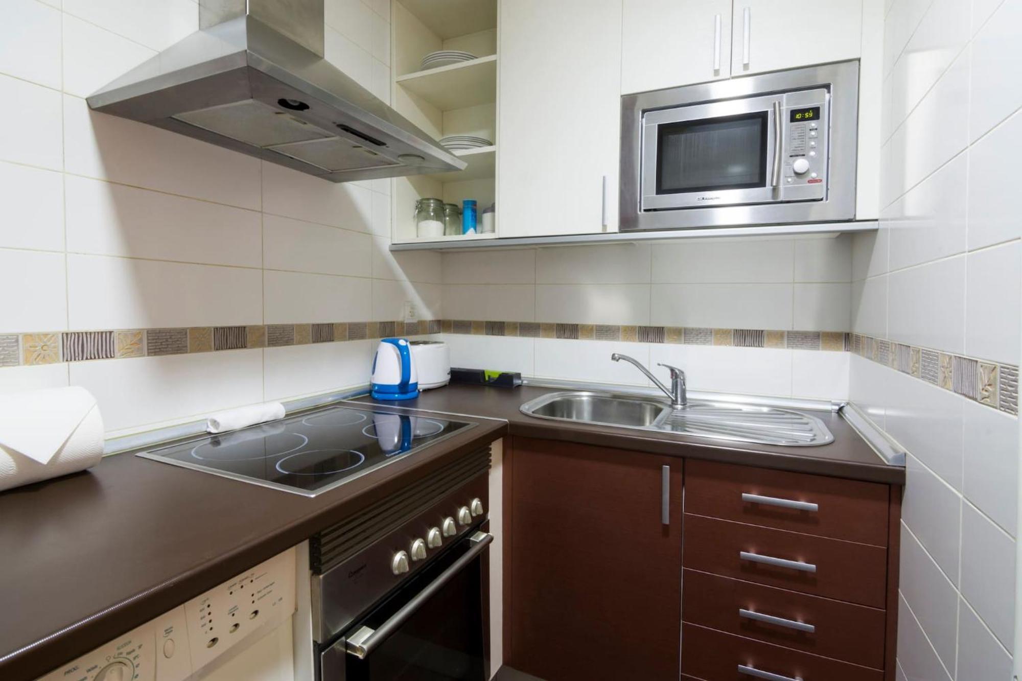 Apartamentos Day Madrid San Antonio Centro Gran Via Sol Malasana Екстер'єр фото