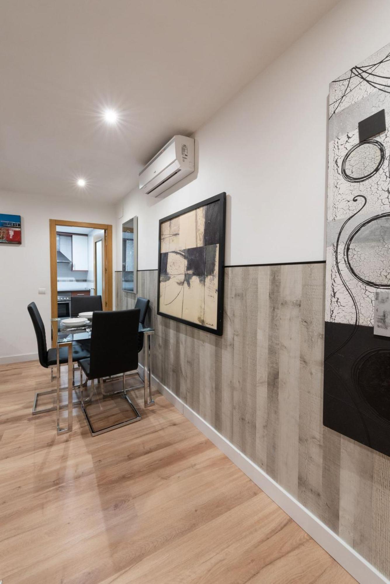 Apartamentos Day Madrid San Antonio Centro Gran Via Sol Malasana Екстер'єр фото