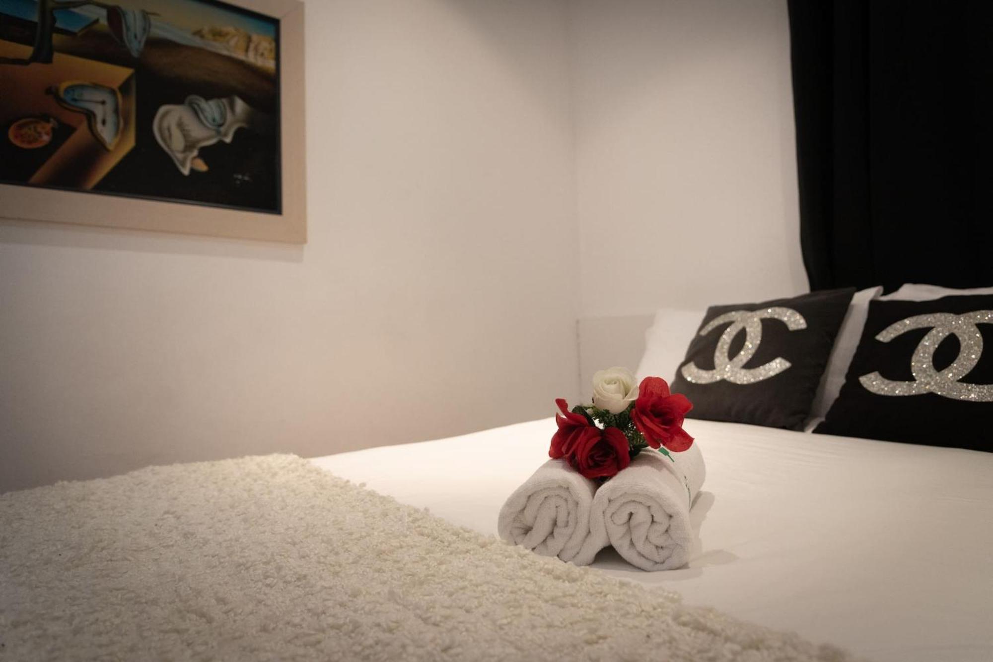 Apartamentos Day Madrid San Antonio Centro Gran Via Sol Malasana Екстер'єр фото