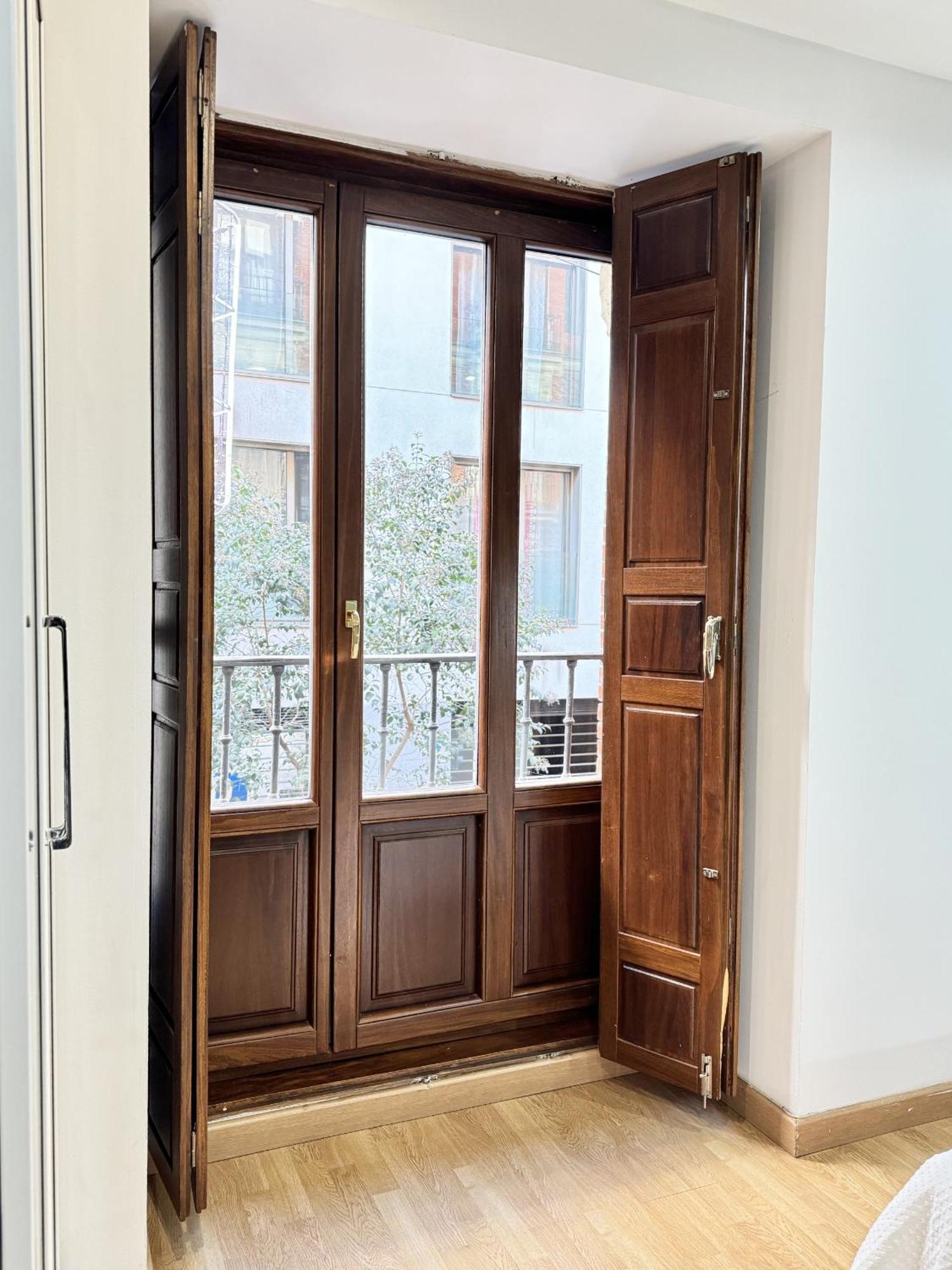 Apartamentos Day Madrid San Antonio Centro Gran Via Sol Malasana Екстер'єр фото
